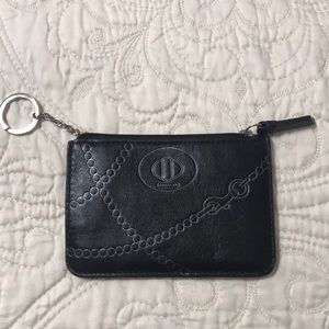 Coach money wallet, silver accents, zipper opening 4pockets.